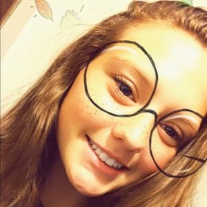 Meet your Posher, Kylee